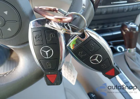 2011 Mercedes-Benz E 350 z USA, uszkodzony, nr VIN WDDKK5GF2BF076741